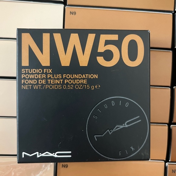 New original MAC Cosmetics Studio Fix Powder Plus Foundation - Picture 16 of 16